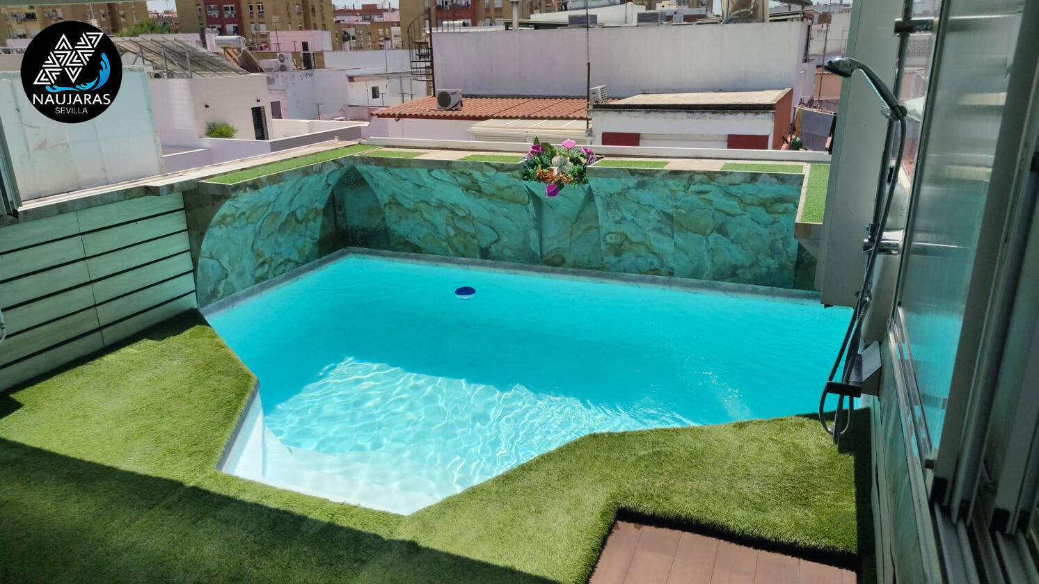 Ático + piscina + jacuzzi XXL