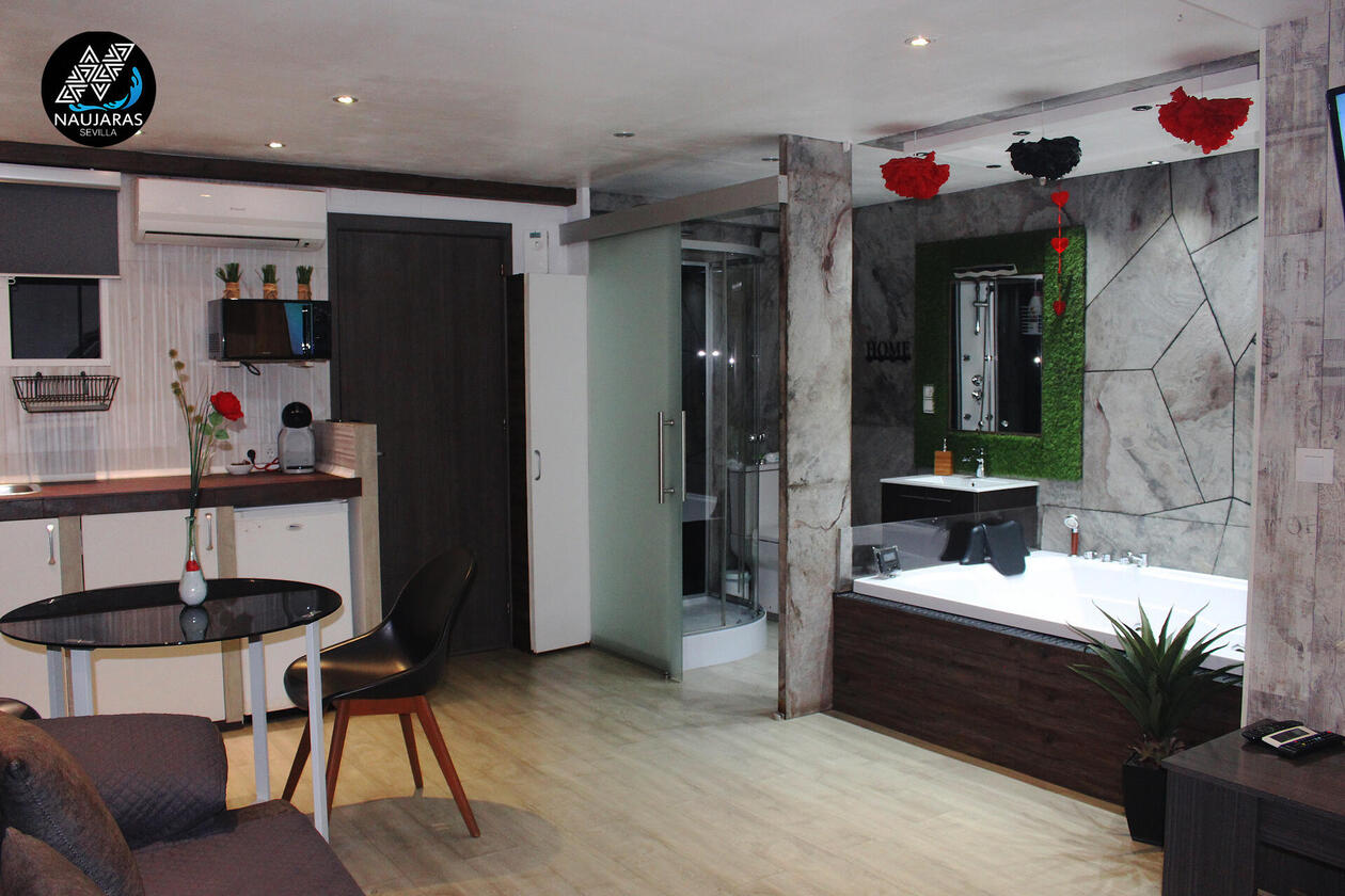 Estudio + jacuzzi XXL