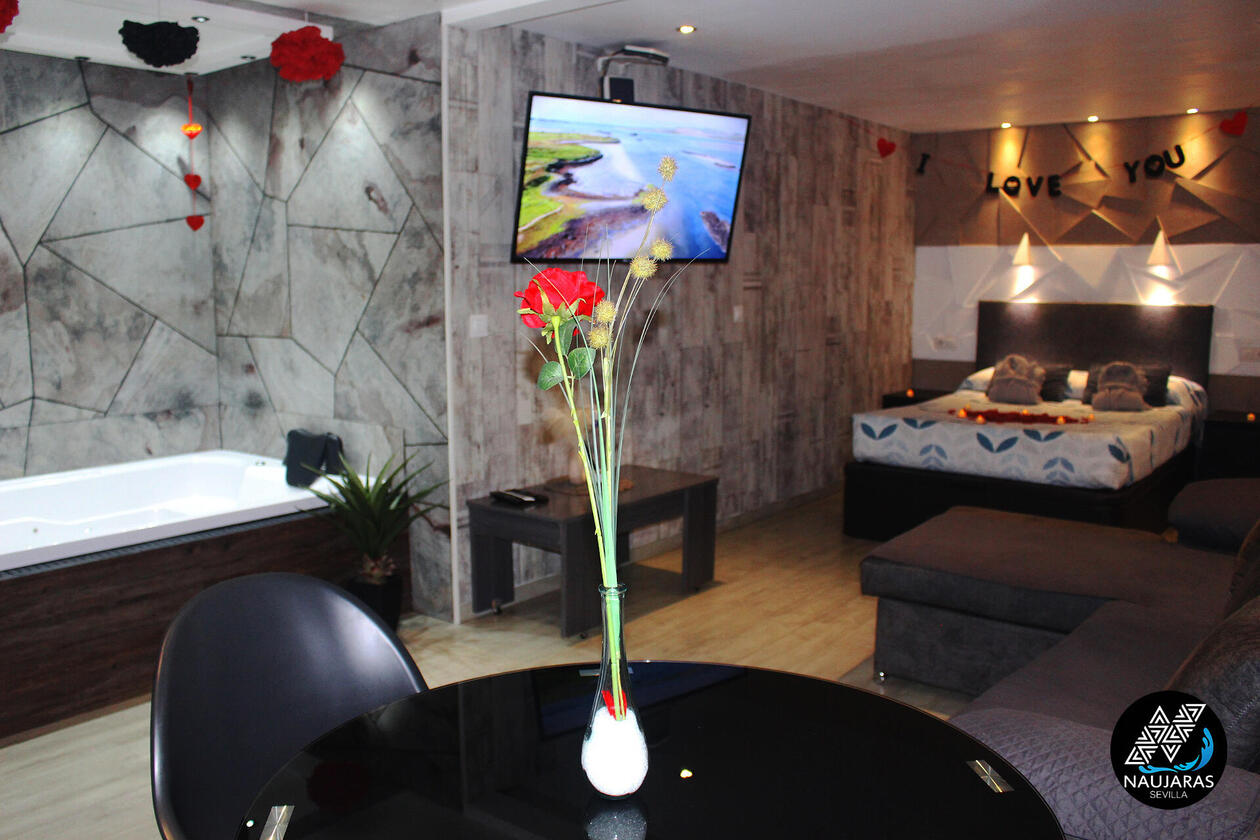 Estudio + jacuzzi XXL