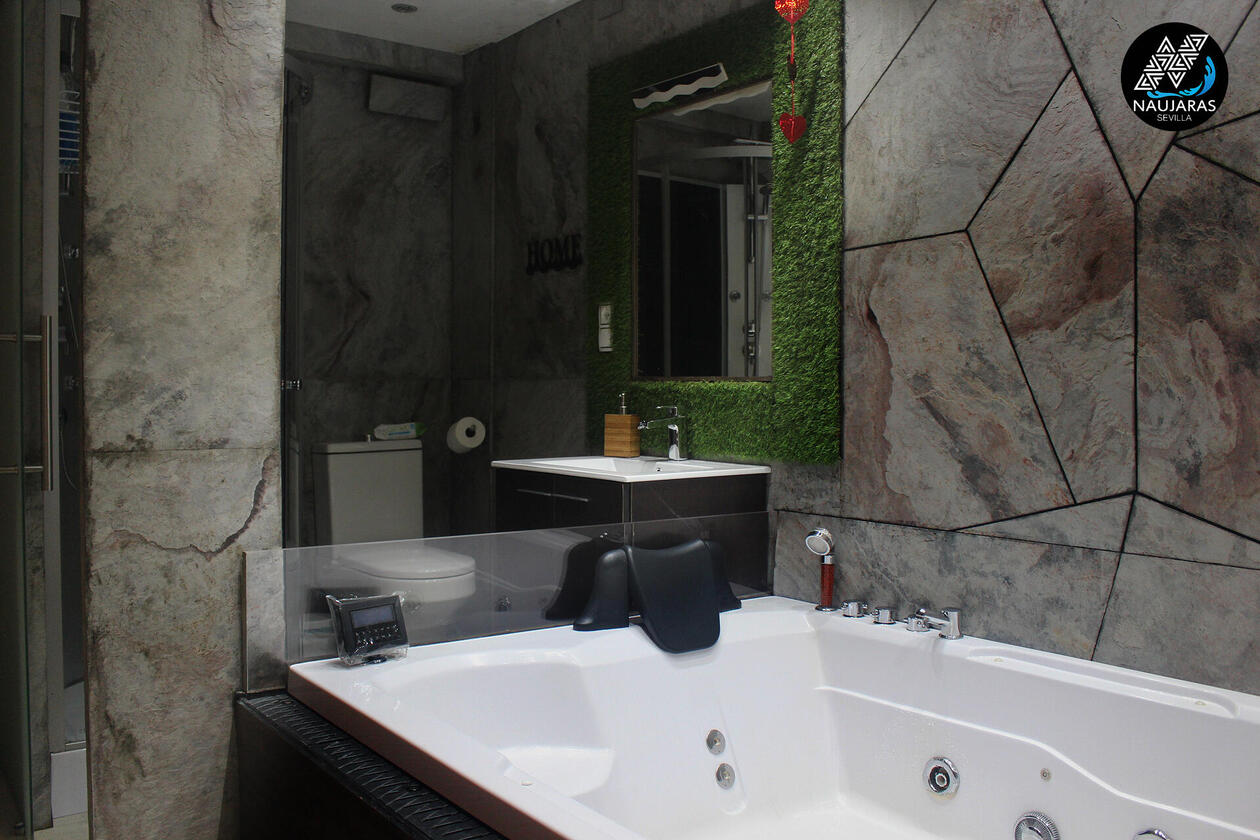 Estudio + jacuzzi XXL